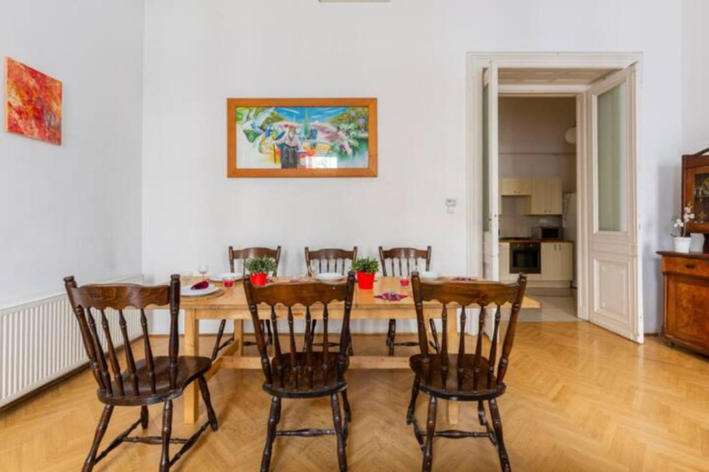 Bourgeois Elegance In The Heart Of Βουδαπέστη Εξωτερικό φωτογραφία