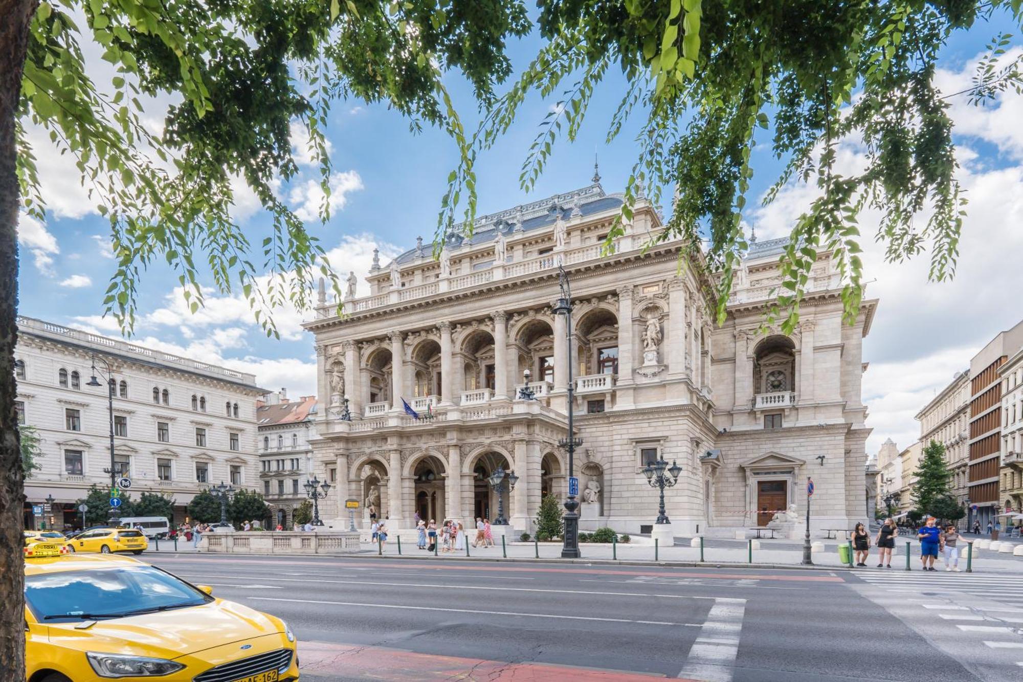 Bourgeois Elegance In The Heart Of Βουδαπέστη Εξωτερικό φωτογραφία