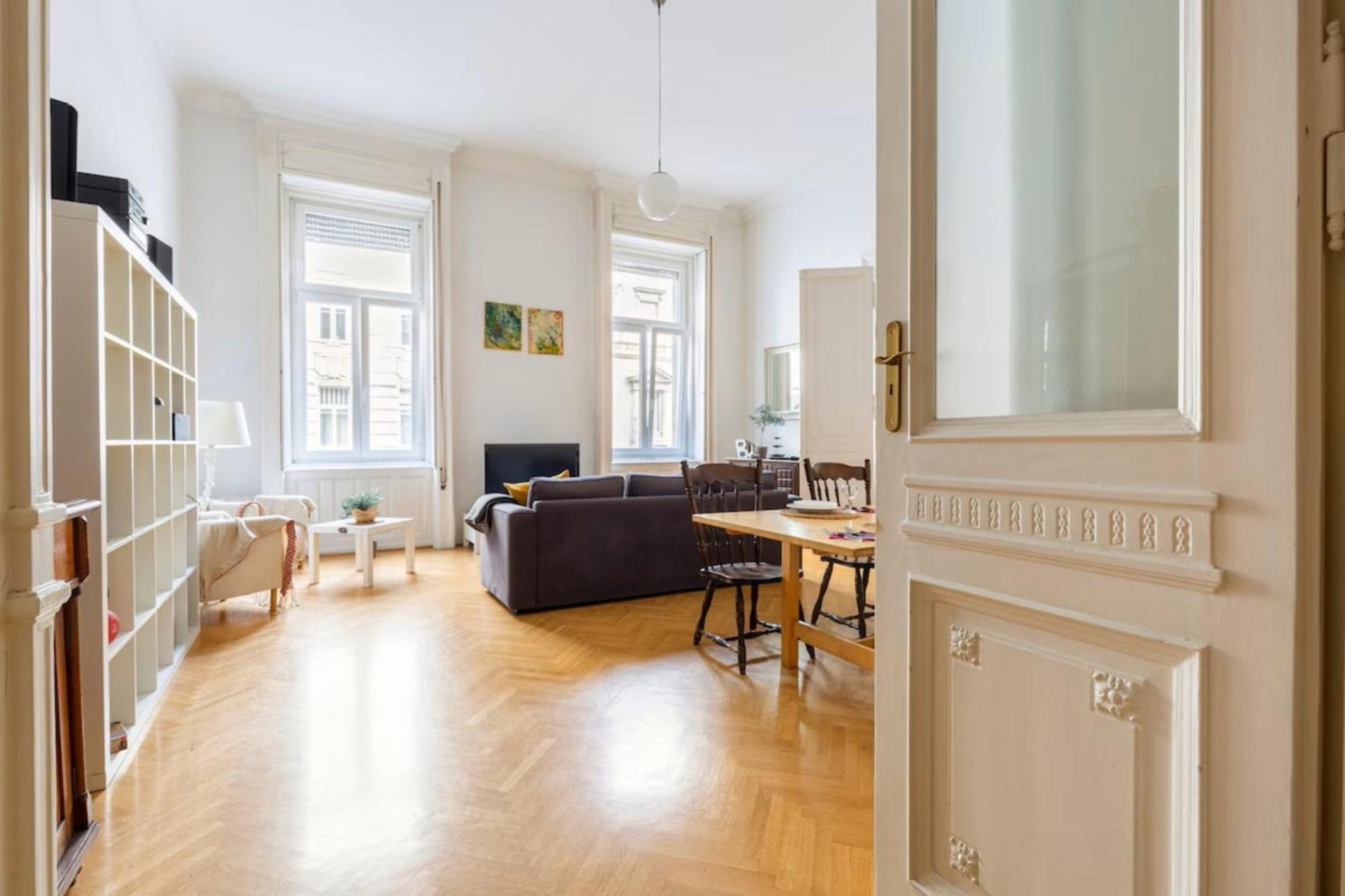 Bourgeois Elegance In The Heart Of Βουδαπέστη Εξωτερικό φωτογραφία
